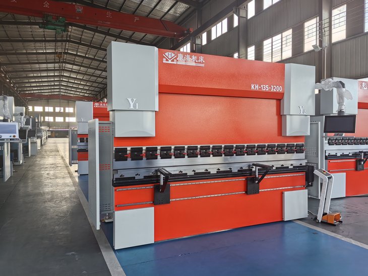 电液数控折弯机WE67K-135T3200 红 (ET17 同心模)